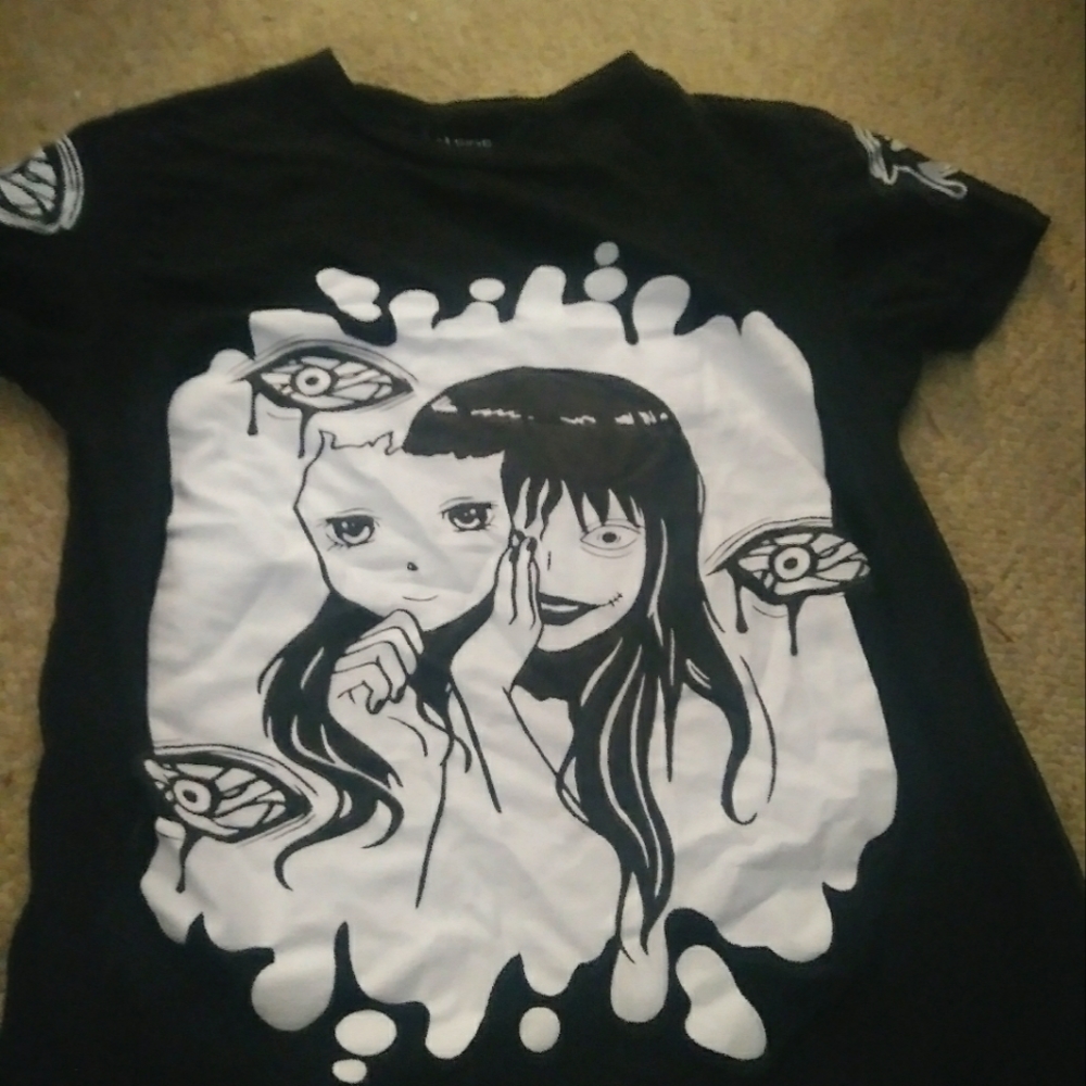 Spooky, goth, graphic tee. Juniors L. Brand On 🔥. Black and white. Made of 100%